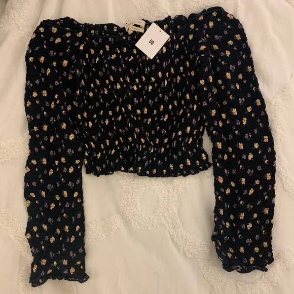 Urban Outfitters Bardot Floral Printed Crop Top Off Shoulder Smocked; size S - Picture 1 of 4